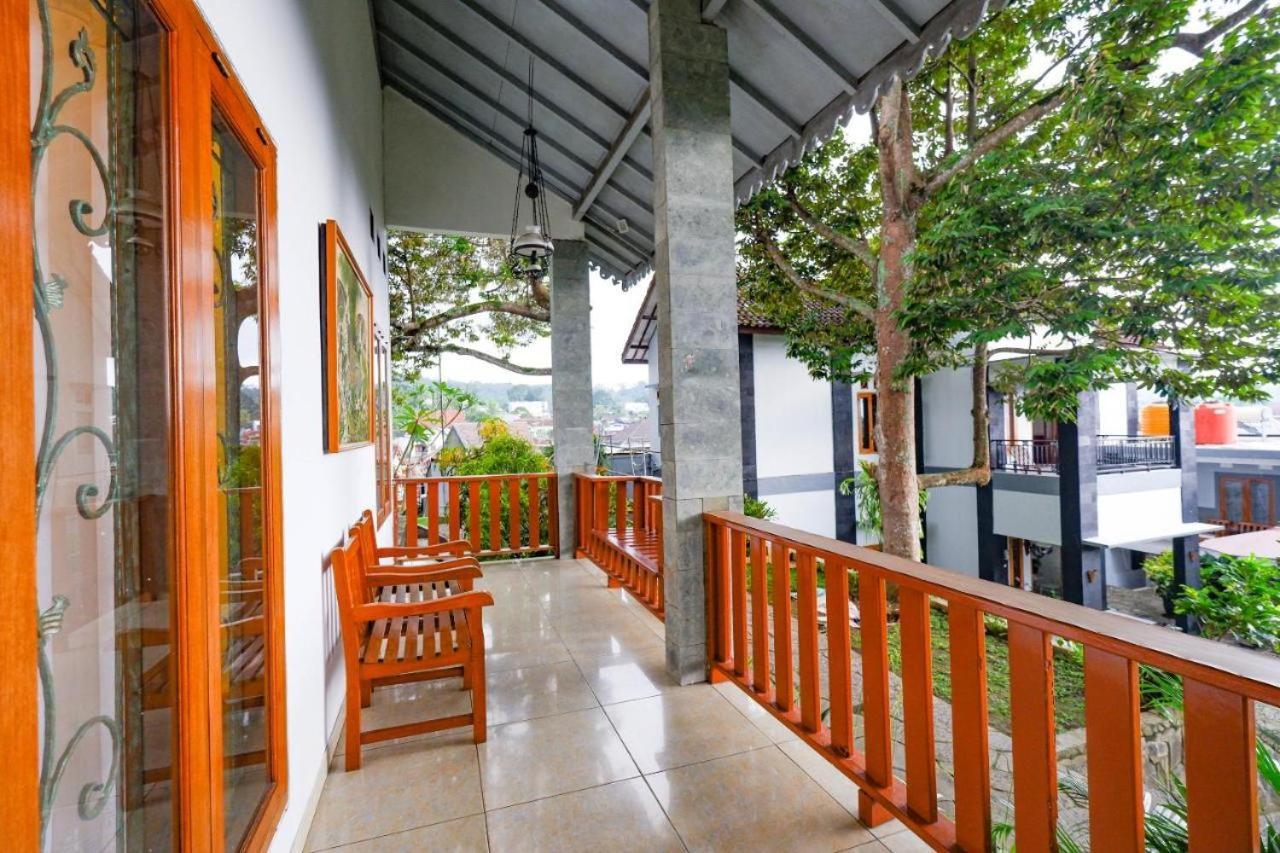 Guest House Gethsemane Salatiga Exterior foto